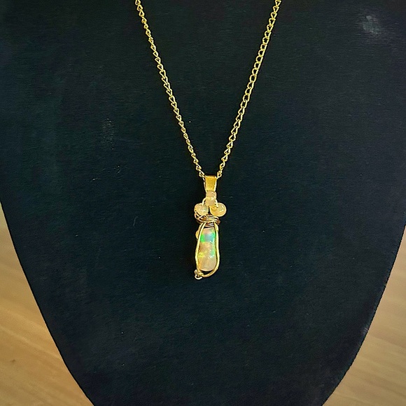 Enchanting Mini Opal Necklace - Picture 1 of 11